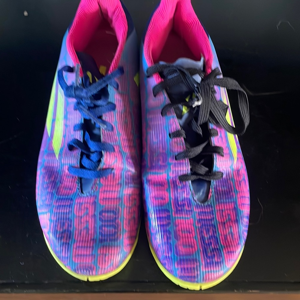 Women’s 7.5 Adidas Messi indoor futsal/soccer shoes